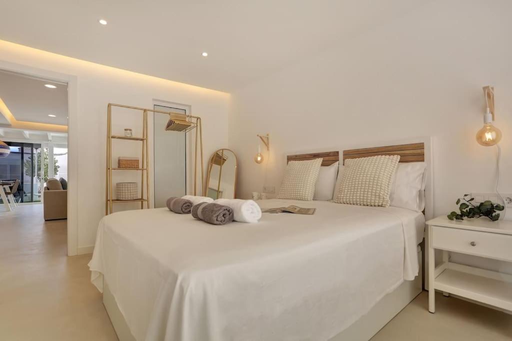 New - Amazing By The Apartamento